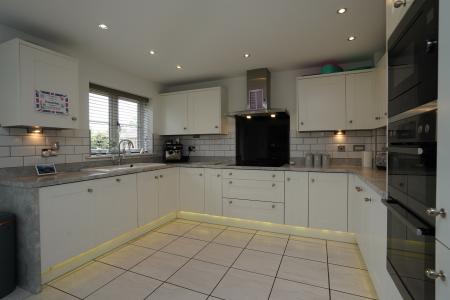 4 bedroom Detached house for sale in Harland Road, Nettleham Fields, Lincoln, LN2