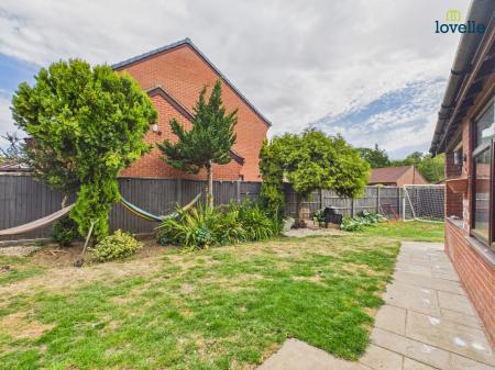 6 bedroom Detached house for sale in Lady Frances Drive, Market Rasen, LN8