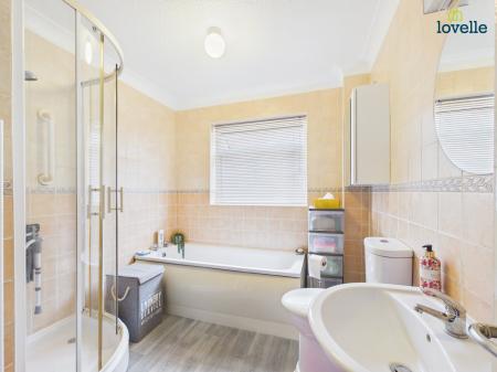 2 bedroom Bungalow for sale in Holme Drive, Sudbrooke, LN2