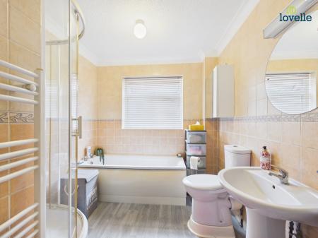 2 bedroom Bungalow for sale in Holme Drive, Sudbrooke, LN2
