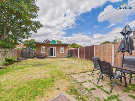 3 bedroom Semi-detached house for sale in Scott Gardens, Lincoln, LN2