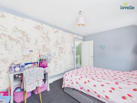 3 bedroom Semi-detached house for sale in Scott Gardens, Lincoln, LN2