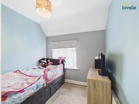 3 bedroom Semi-detached house for sale in Scott Gardens, Lincoln, LN2