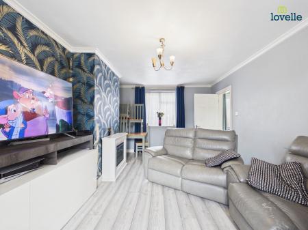 3 bedroom Semi-detached house for sale in Scott Gardens, Lincoln, LN2