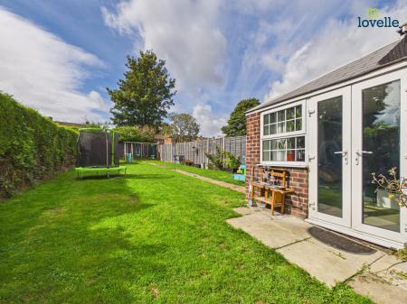 2 bedroom Semi-detached house for sale in Stapleford Avenue, Lincoln, LN2