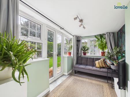2 bedroom Semi-detached house for sale in Stapleford Avenue, Lincoln, LN2