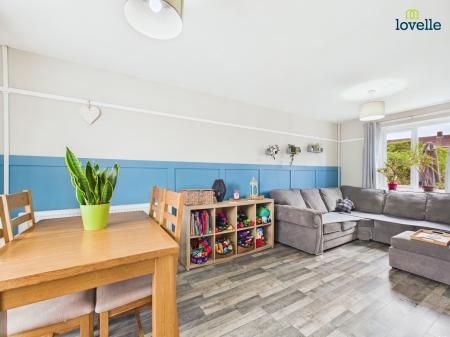 2 bedroom Semi-detached house for sale in Stapleford Avenue, Lincoln, LN2
