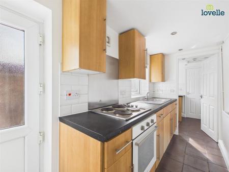 3 bedroom Terraced House to let in St. Hugh Street, Lincoln
