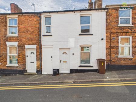3 bedroom Terraced House to let in St. Hugh Street, Lincoln