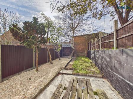 3 bedroom Terraced House to let in St. Hugh Street, Lincoln
