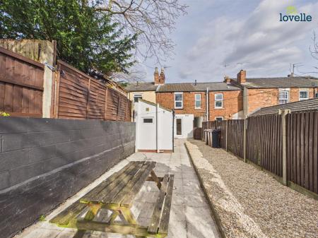 3 bedroom Terraced House to let in St. Hugh Street, Lincoln