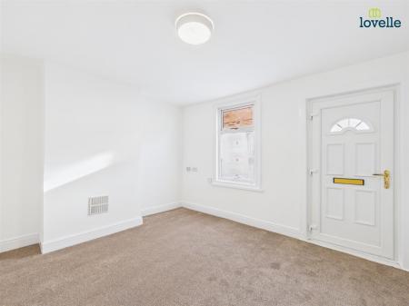 3 bedroom Terraced House to let in St. Hugh Street, Lincoln