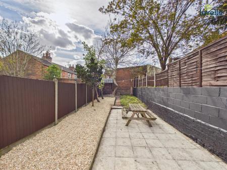 3 bedroom Terraced House to let in St. Hugh Street, Lincoln