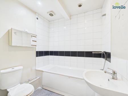 3 bedroom Terraced House for sale in Monks Road, Lincoln, LN2