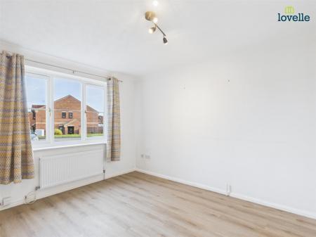 2 bedroom House to let in Heathfield Avenue, Branston, Lincoln