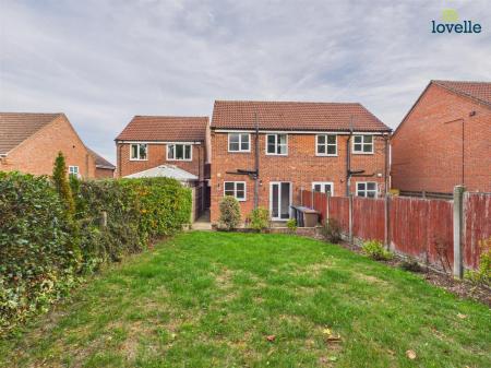 2 bedroom House to let in Heathfield Avenue, Branston, Lincoln