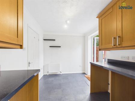 2 bedroom House to let in Heathfield Avenue, Branston, Lincoln