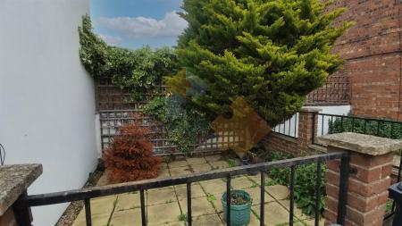 2 bedroom House to let in Good Lane, Lincoln