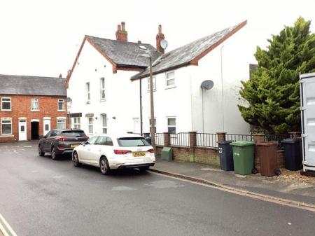 2 bedroom House to let in Good Lane, Lincoln