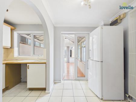 2 bedroom Semi-detached house for sale in Beaufort Road, Lincoln, LN2