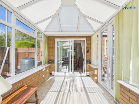3 bedroom Detached bungalow for sale in Woodside, Lincoln, LN4