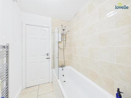 4 bedroom Terraced House to let in Wellington Street, Lincoln