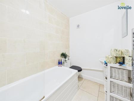 4 bedroom Terraced House to let in Wellington Street, Lincoln