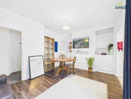 4 bedroom Terraced House to let in Wellington Street, Lincoln