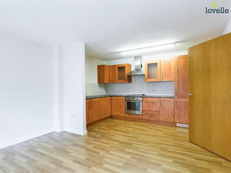 2 bedroom Flat to let in Cambrai Close, Lincoln