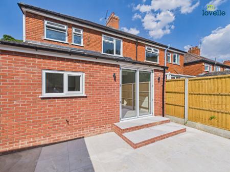 3 bedroom Semi-detached house for sale in Greetwell Road, Lincoln, LN2