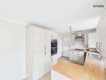 3 bedroom Detached house for sale in Lincoln Road, Dunholme, LN2