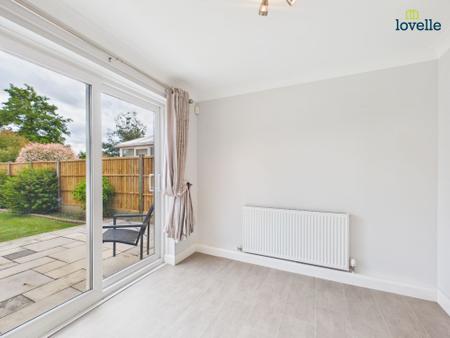 3 bedroom Detached house for sale in Lincoln Road, Dunholme, LN2