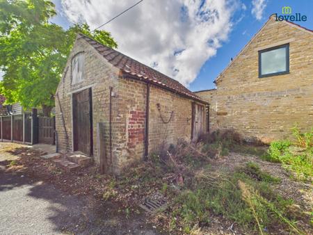 4 bedroom Terraced House for sale in High Street, Reepham, LN3
