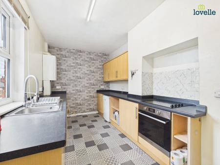 3 bedroom Terraced House for sale in Monks Road, Lincoln, LN2