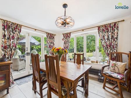 4 bedroom Detached house for sale in Witham Road, Woodhall Spa, LN10