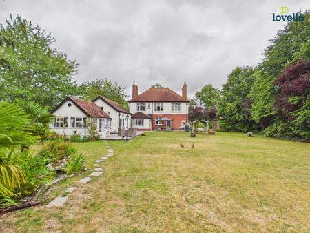 4 bedroom Detached house for sale in Witham Road, Woodhall Spa, LN10
