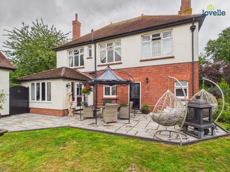 4 bedroom Detached house for sale in Witham Road, Woodhall Spa, LN10