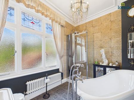 4 bedroom Detached house for sale in Witham Road, Woodhall Spa, LN10