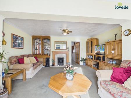 3 bedroom Detached house for sale in Hollywell Road, Lincoln, LN5