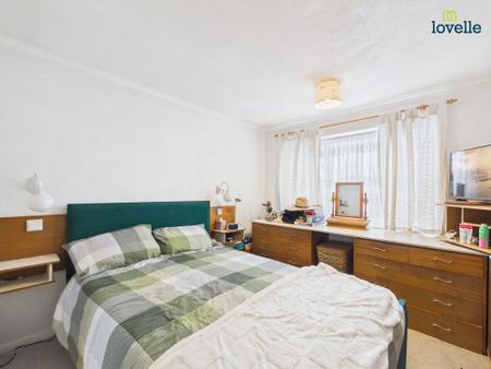 3 bedroom Detached house for sale in Hollywell Road, Lincoln, LN5