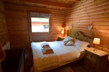 3 bedroom Log Cabin to let in Kenwick Woods, Kenwick Park, Louth, LN11