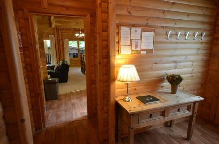 3 bedroom Log Cabin to let in Kenwick Woods, Kenwick Park, Louth, LN11