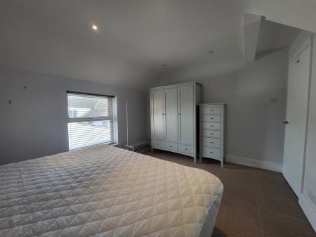 2 bedroom Flat to let in 1 Churchill Road, North Somercotes, LN11