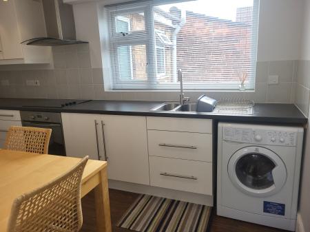 2 bedroom Flat to let in 1 Churchill Road, North Somercotes, LN11