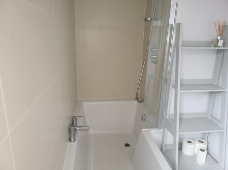 2 bedroom Flat to let in 1 Churchill Road, North Somercotes, LN11