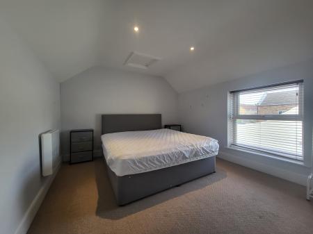 2 bedroom Flat to let in 1 Churchill Road, North Somercotes, LN11