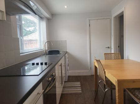2 bedroom Flat to let in 1 Churchill Road, North Somercotes, LN11