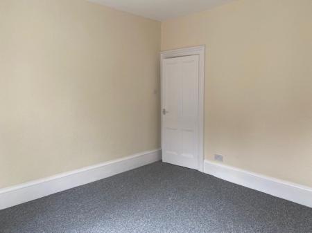 2 bedroom Flat to let in Eastgate, Louth, LN11