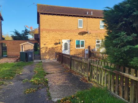 2 bedroom Terraced House to let in Butlin Close, Skegness, PE25