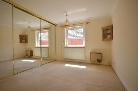 3 bedroom Flat to let in High Street, Mablethorpe, LN12